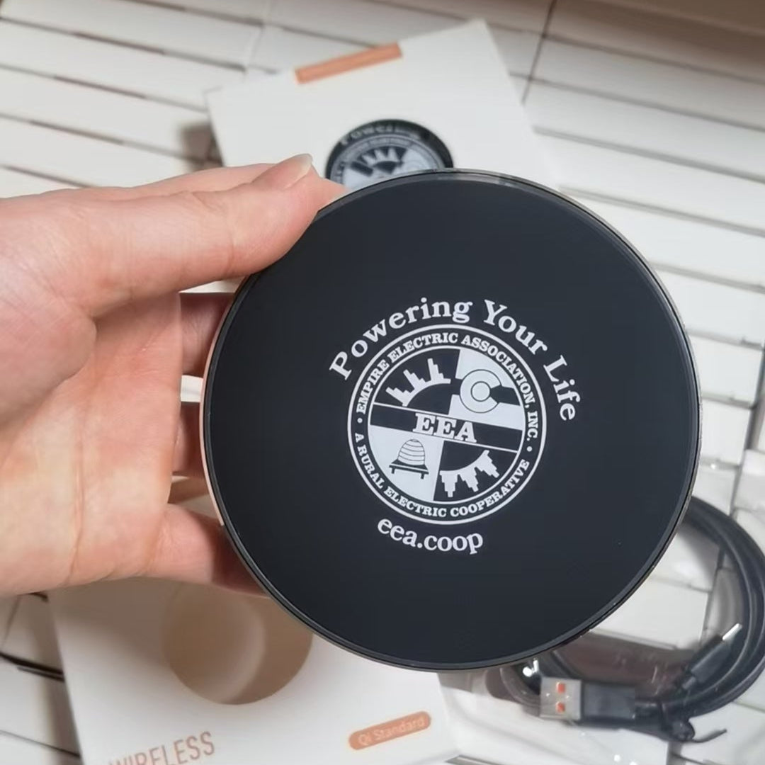 【客製化】輕巧快充無線充電盤 | 禮品、贈品專業客製禮贈品顧問