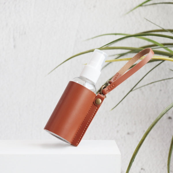 【客製化】PU皮革多色圓柱型噴霧式分裝瓶皮套69ml | 禮品、贈品專業客製禮贈品顧問 | 禮品、贈品專屬客製禮贈品專家