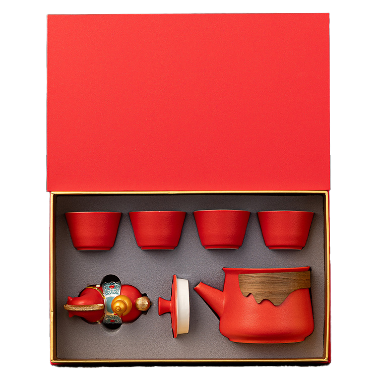 【客製化】馬年新年禮盒 | 禮品、贈品專業客製禮贈品顧問